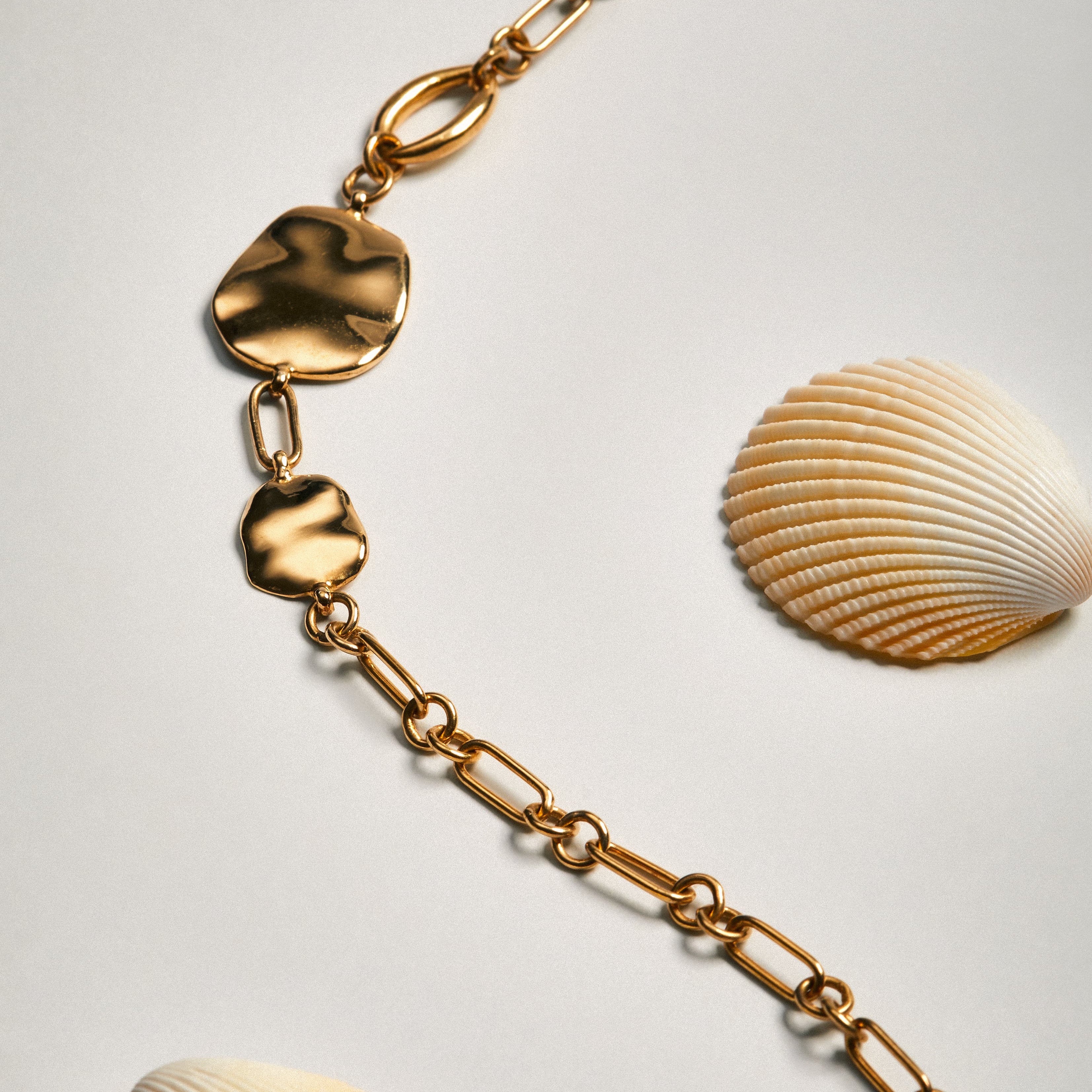 MELORA NECKLACE