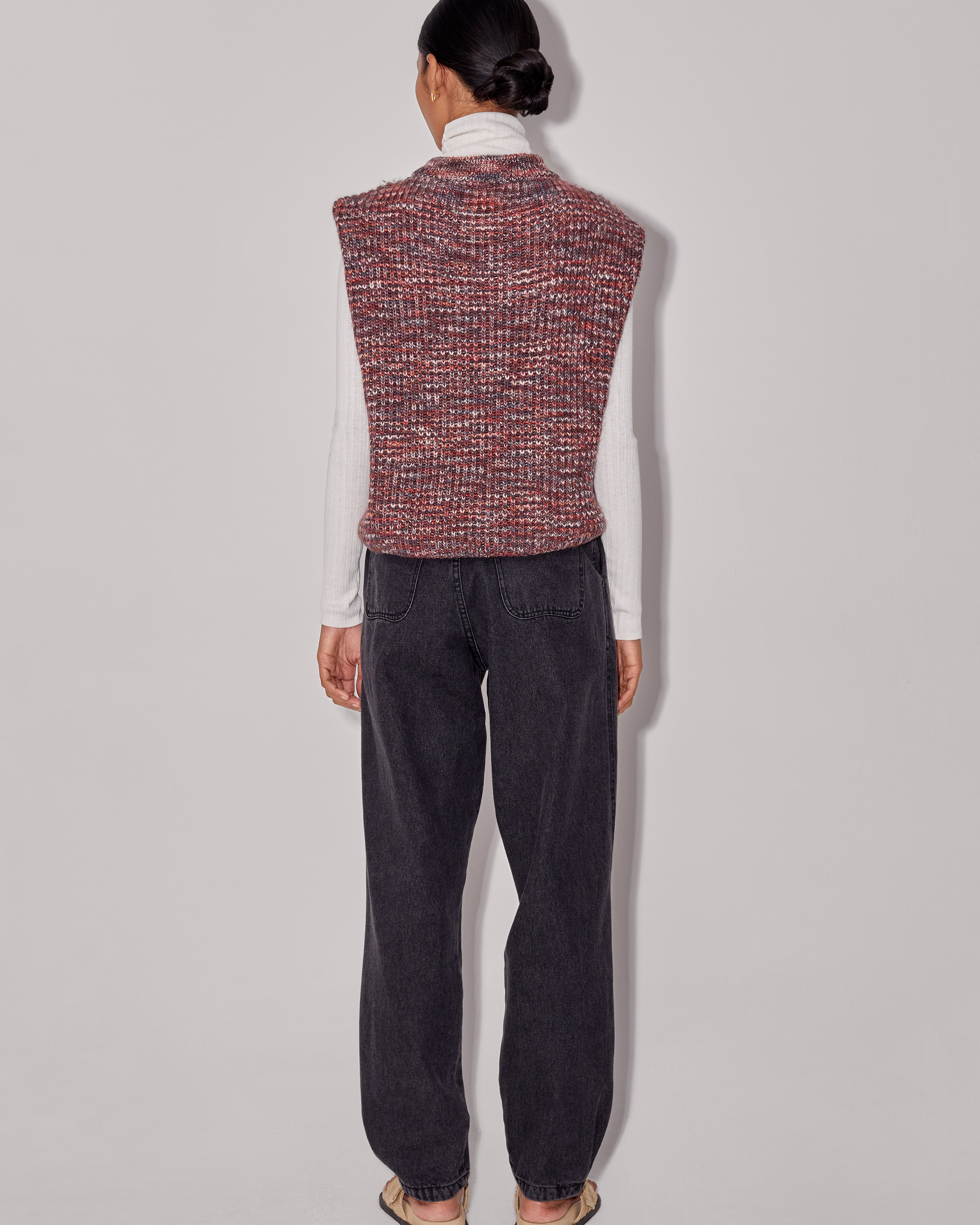 AURIL VEST